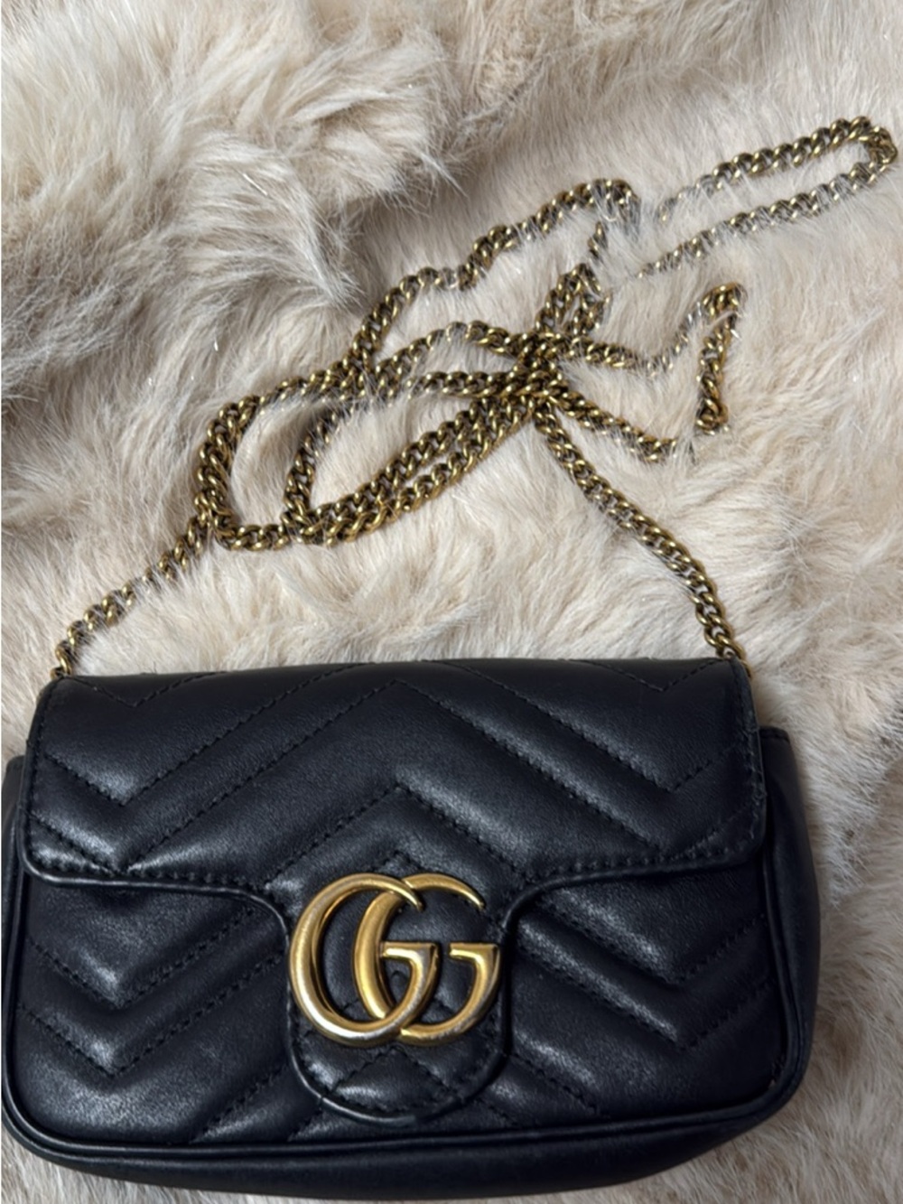 Gucci Black GG Marmont Chevron Mini Bag with Gold Hardware - Picture 3 of 4